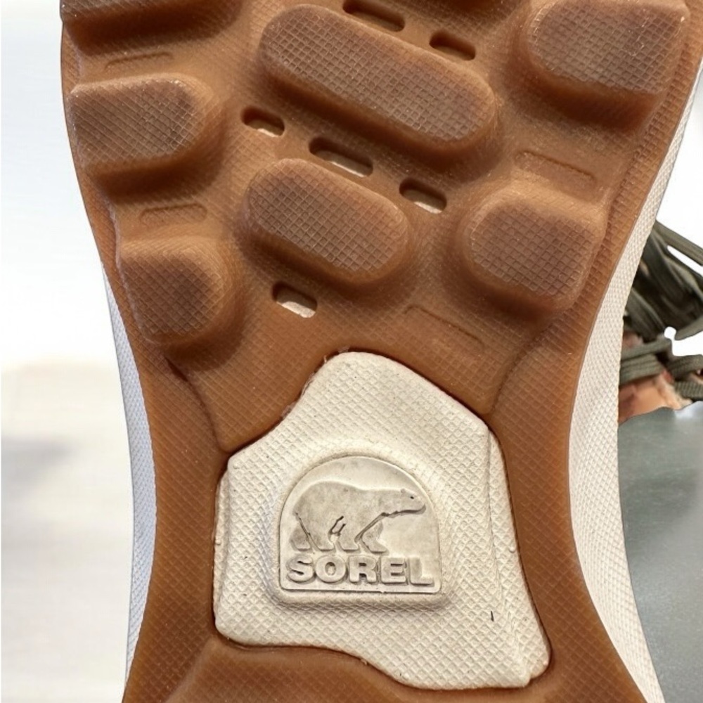 Sorel Green Sneakers with Chunky Sole and Textured Design Size 8 - Picture 8 of 8